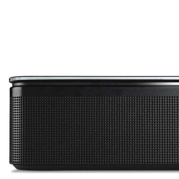 Bose soundbar 700 i sort hjørne