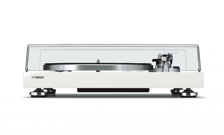 Yamaha musiccast vinyl 500 pladespiller i hvid med lukket laag