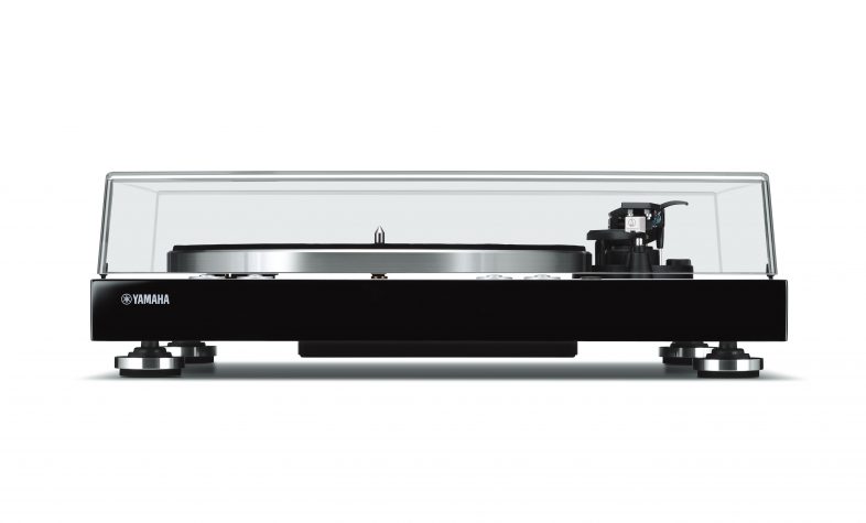 Yamaha musiccast vinyl 500 i sort med lukket laag
